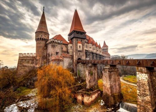 Romania Revealed